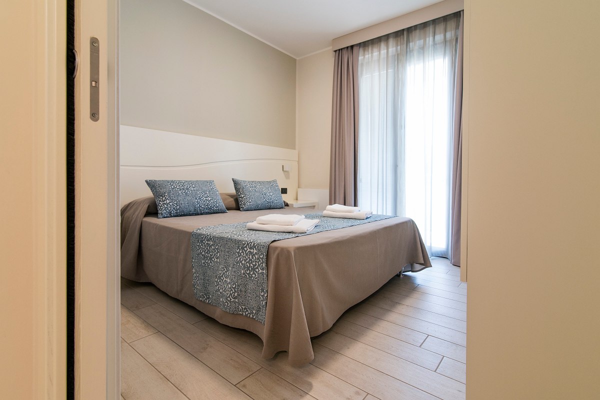 Doppelzimmer Mansarde im Sentido Michelizia Tropea Resort