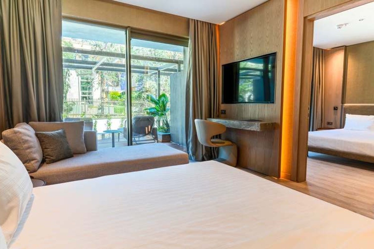 Doppelzimmer mit Doppelbett, Sofabett und Terrasse, Beispielbild