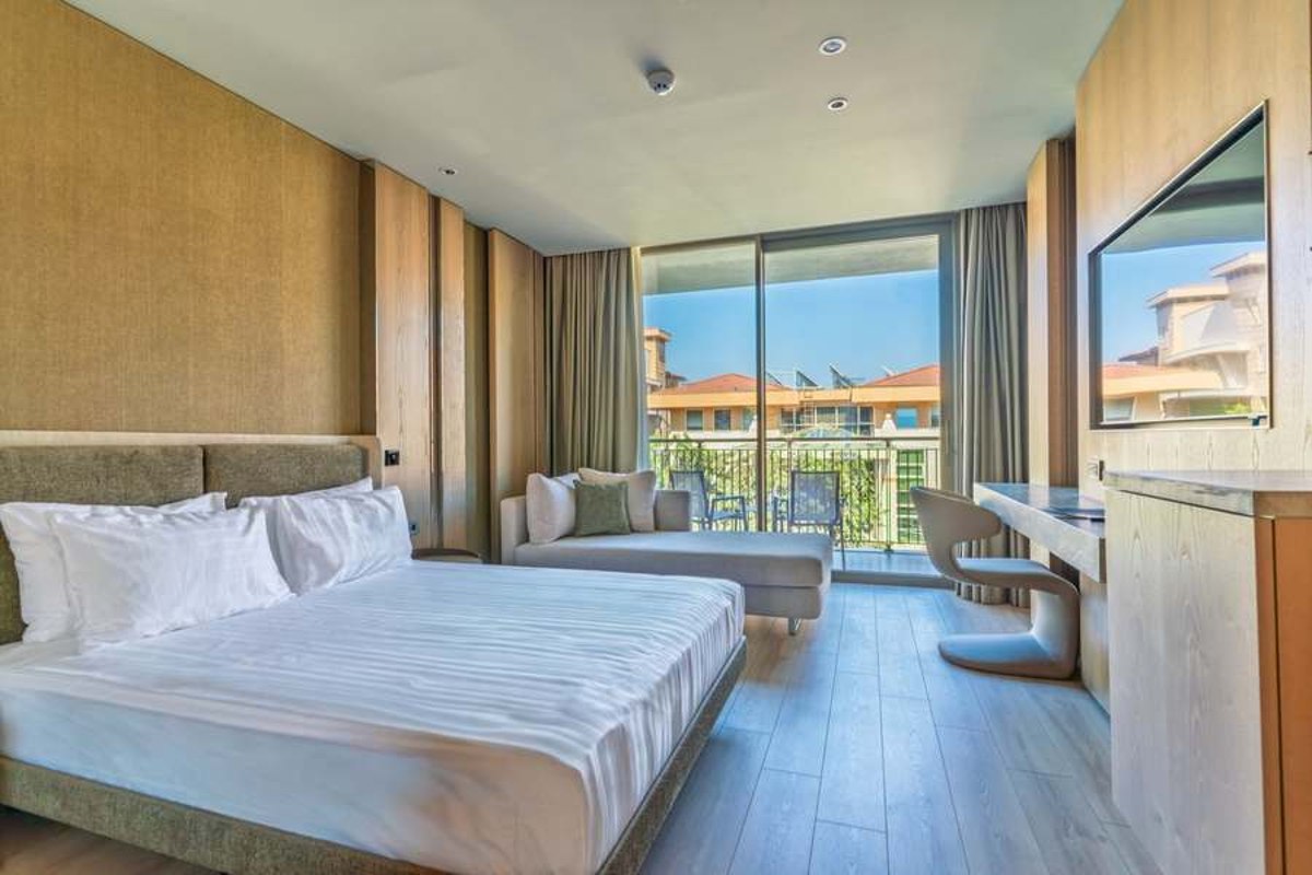 Doppelzimmer mit Balkon und Sitzecke in der oberen Etage, Beispielbild