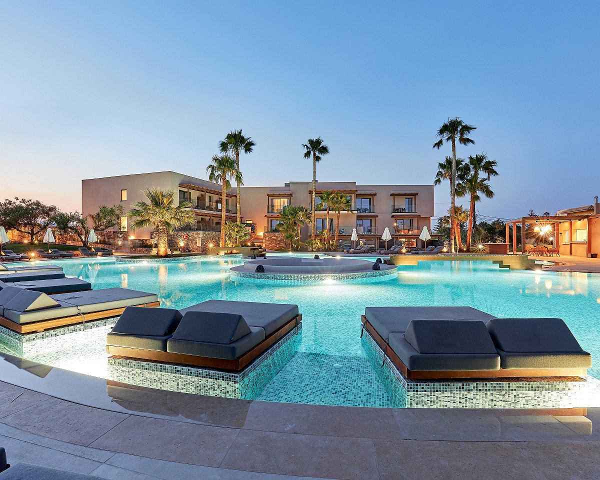 the-perfect-place-for-your-holiday-hotel-sentido-amounda-bay